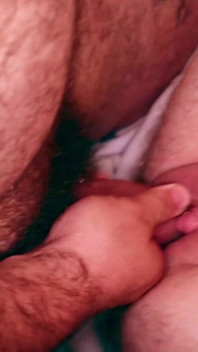 Hairy ftm / trans man dientot habis-habisan sama beefy bear sampai muncrat bagian 1