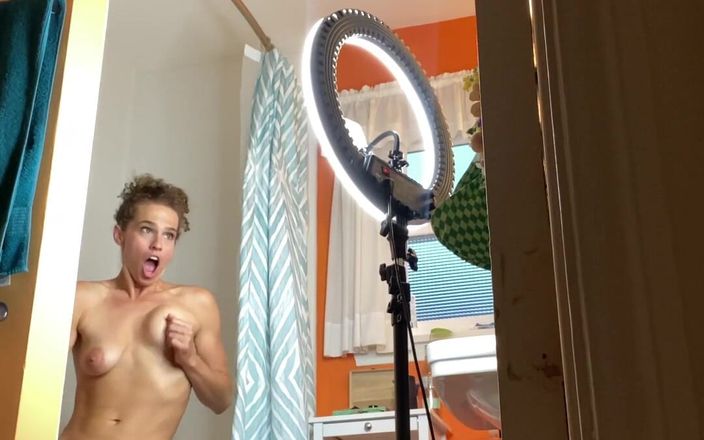 VibeWithMommy: Sexig styvmamma bakom kulisserna 