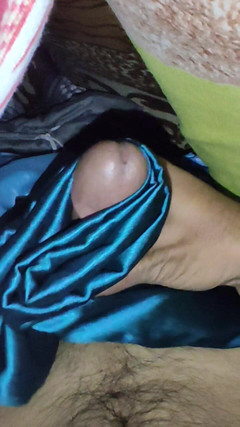 Satin And Silky: 丝质丝质手淫色情 - 与绿缎丝质纱丽的邻居chachi的打手枪（30）