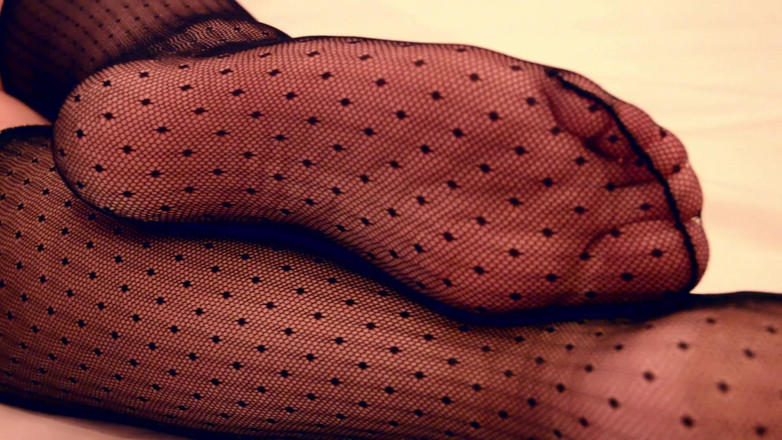 Mistress Legs: Подошвы госпожи в нейлоновых носках крупным планом