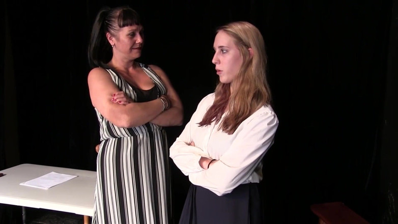 Punished Brats Spanking: Cadance Kháng nghị