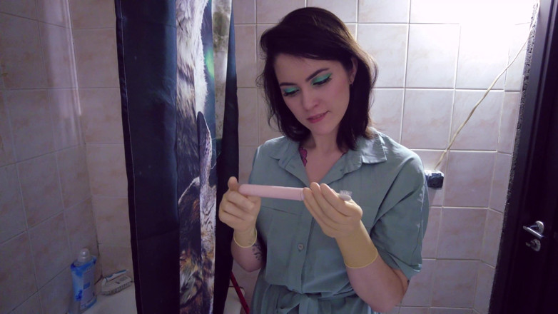Stacy Moon: Stacy se torna fetichista de luvas