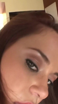 Savannah Stern vrea să fie futută ca o curvă