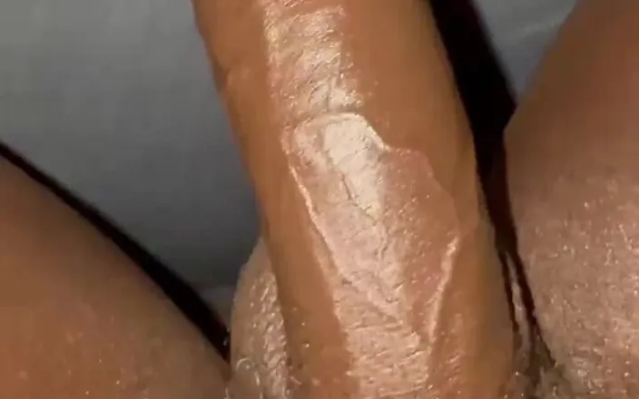 Pleazuree: Stroking in All Ways and Talking Dirty to You