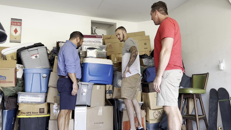 Christian Wilde: Paying the Movers