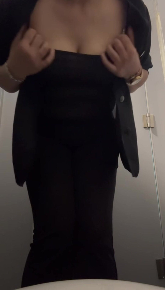 Hot Indian mommy: Espectáculo de tetas indias