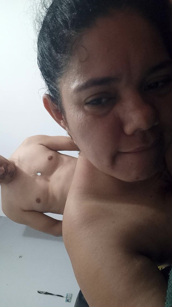 Valkyrie and Luigy Couple: Nadržená sousedka chce šukat se svým plničkou sítě