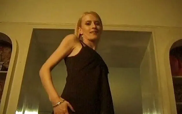 Flash Model Amateurs: Blonde with small tits gets a huge load