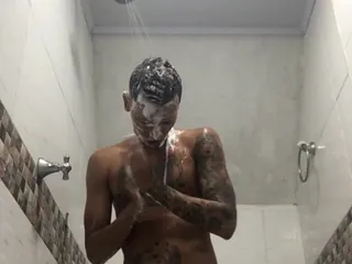 A Refreshing Shower 04:47 Am