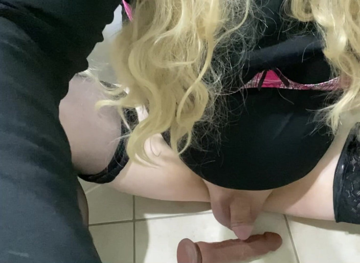 MadisonCD2025: Sissy amateur trans travestiet praat over seks met buurman en...