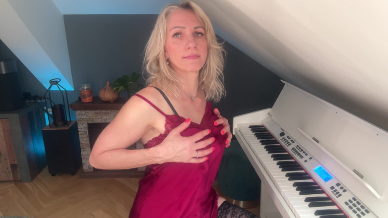 WeAreNewbies: Will You Be My Best Music Student?