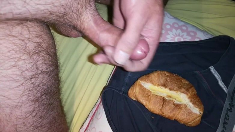 Cicci77: Nouveau petit-déjeuner spermatique pour Cicci77