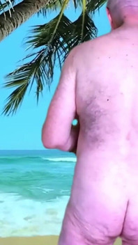 Hot Surprise on the Beach with Garabas and Olpr