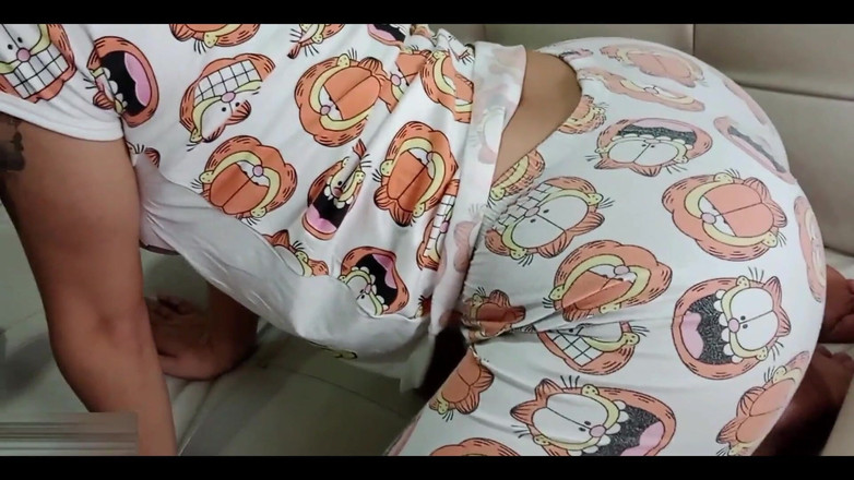 Samanthaa: Vayolet fox ngentot kontol abang tirinya dan ngentot kontolnya habis-habisan!