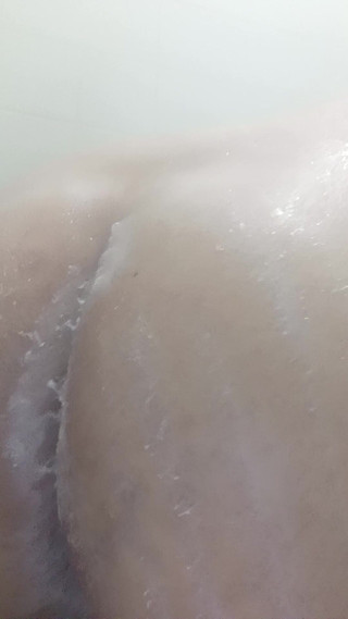 Oscar cor: 샤워 중 존나게 발포성 자지를 빨아주는 Oscarcoronado86의 어린 양