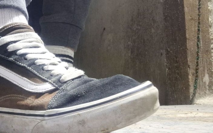 Vans play: 내 발은 밴에