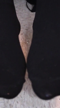 Schoolgirl 's Feet
