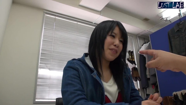 Lust lab: Micuță și țâțoasă. Frumusețe blândă care iubește căldura - Ep1