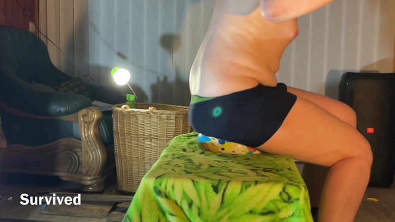 BeachBallsDuo: 8 Rubber Balls Got Absolutely Crushed by Bigbootylucys 100 Kgs! Two...