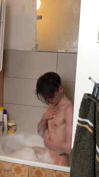 Skinny Boy Jerks off in the Shower