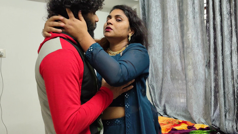 Vaigavarun45: Sex with Step Sister While She Make the Bed, Malayali...