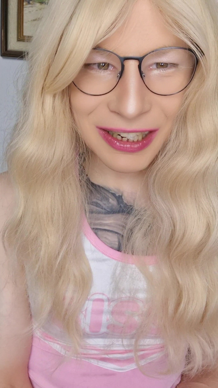 Sissy Adventures: Bubble Gum Sissy