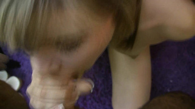 Tight little babes: रूसी कमसिन को शादीशुदा आदमी का लंड चूसने में मजा आता है