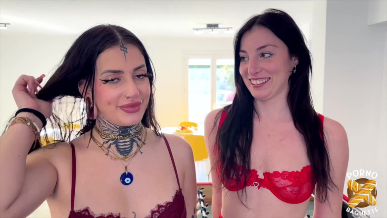 Porno Baguette: Laeticia, Enjoys Herself with a Woman and a Man!