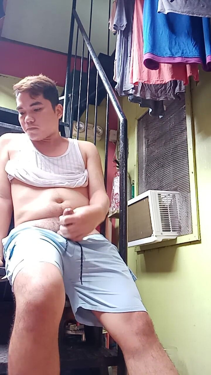 Bisucker: Masturbasi sendirian di luar ruangan yang seru