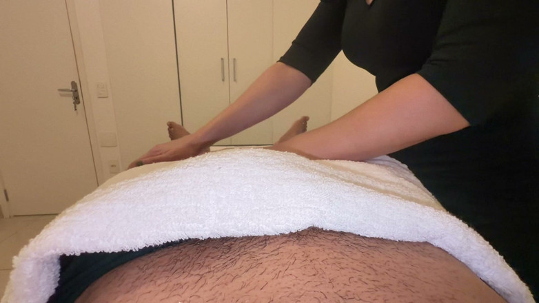 Levi Solen: Massagem com final feliz