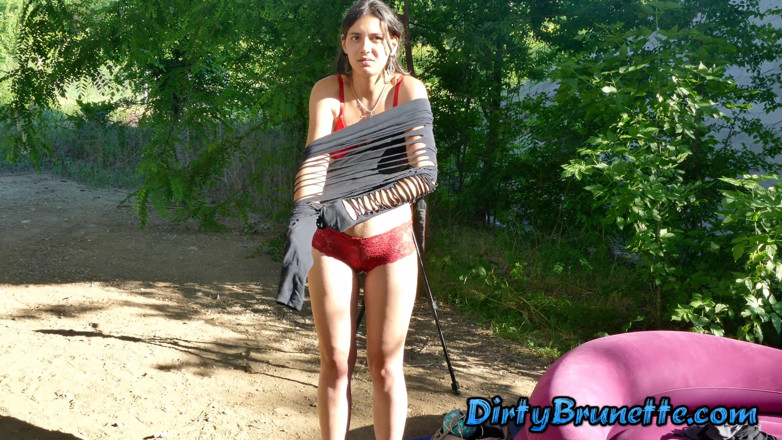 Dirty Brunette: Changing outdoor and trying to pee
