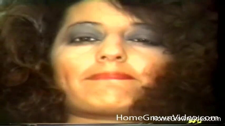 Homegrown Vintage: Cewek rambut pirang dan rambut cokelat ngentot sama cowok sange -...