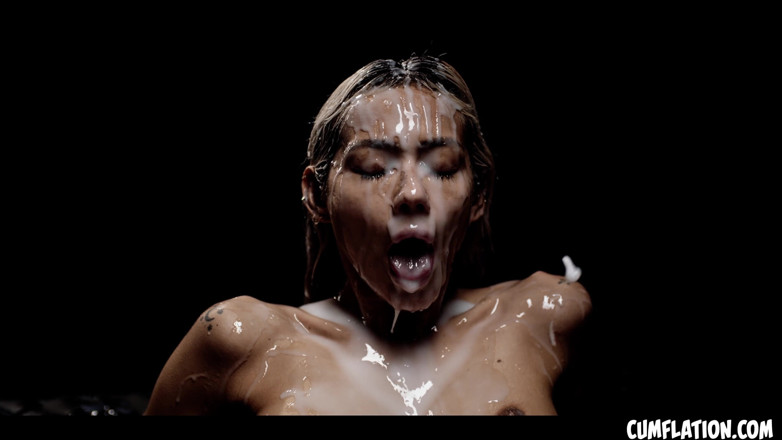 Cumflation: Éjaculation, momota