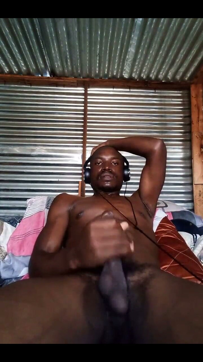 Mr_african: Głaskanie BBC Big Balls Big Cum na mojej ręce
