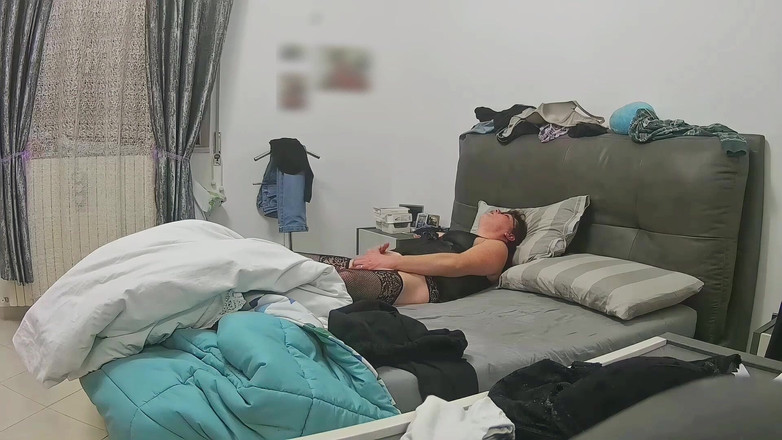 Chupita84: Manželka špehovala při masturbaci sama