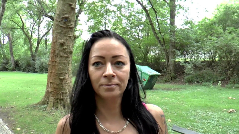 Italian Vintage Porn and MMV Clips: Sexy MILF picked up and banged hard in the car...
