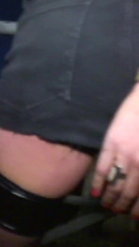 Zrzka Skank se s námi setká v lese při natáčení dirty dogging session