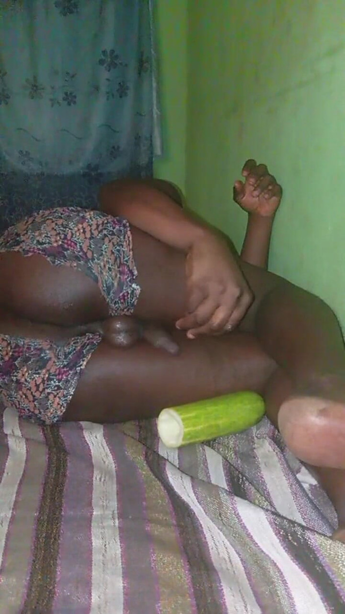 Badman4606: Saya mengongkeknya dengan sangat bagus dan perlahan