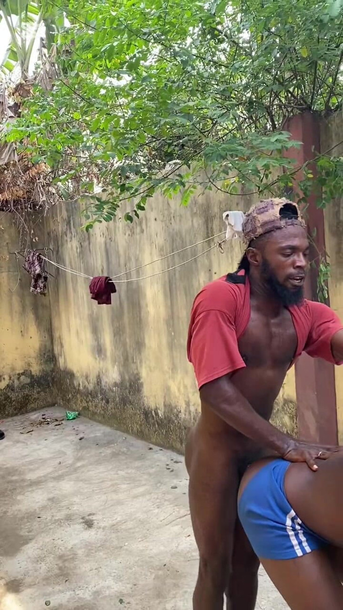 BlackDanie_production: Arka bahçede sondaj 3