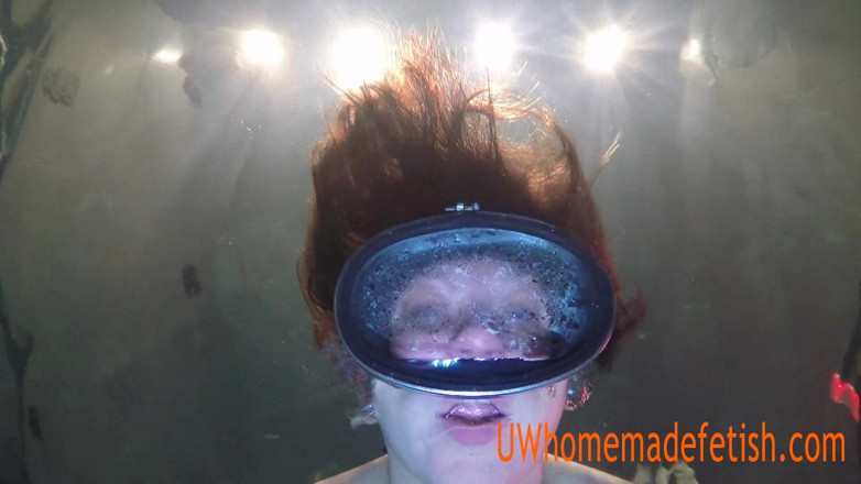 UW Homemade Fetish: Coppia si diverte nella piscina sott'acqua