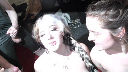 Bukkake Sperm Party: Skutečná bukkake párty se spermatem, díl 27 # 3