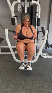 Blonde BBW MILF