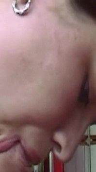 Erste Blowjob Von18 Jährige Brunette
