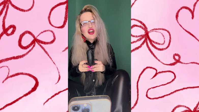 FinDom Goaldigger: Berjalan dalam kasut tumitnya atau merasakan but saya, audio latihan...