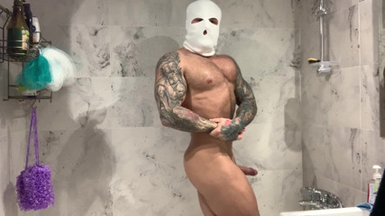 Maximus Barmin: Mușchi mascați la duș