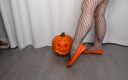 Deanna Deadly: Łydka Flex mięśni w kabaretkach-Halloween motyw pomarańczowych baletów