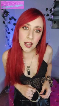 Biarkan suami cuckold saya lihat dari bawah katil!!