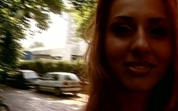 German's MILF: 她是来自德国的漂亮女士，在试镜时赤身裸体