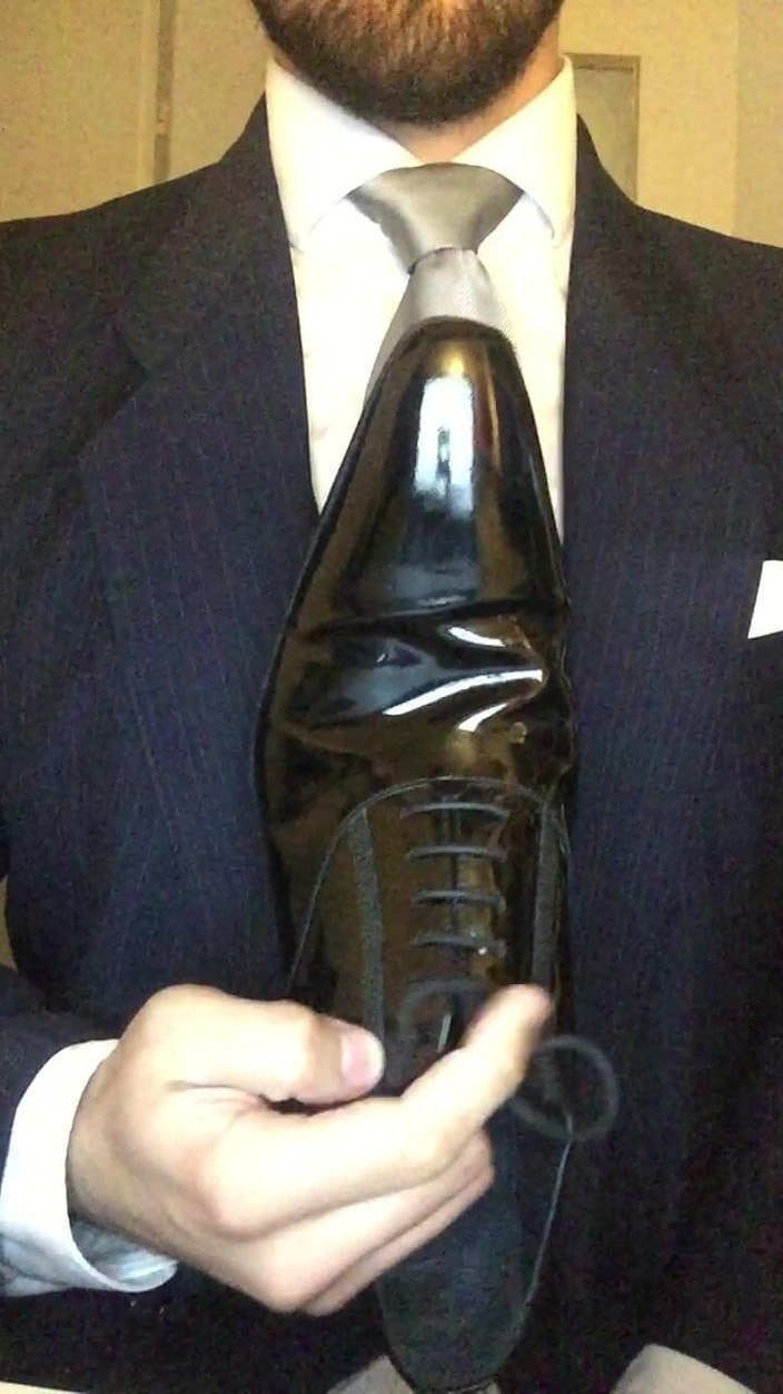 Master Shiny Shoes: Il CEO si affina