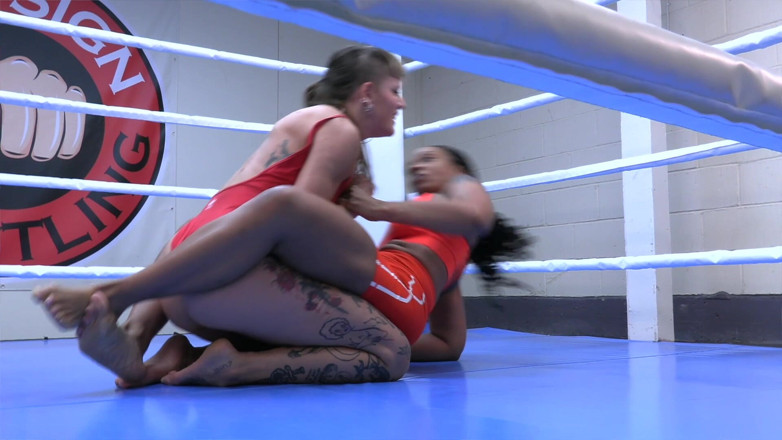 Red Sign Wrestling: Sheela K*ller проти Lola Marie